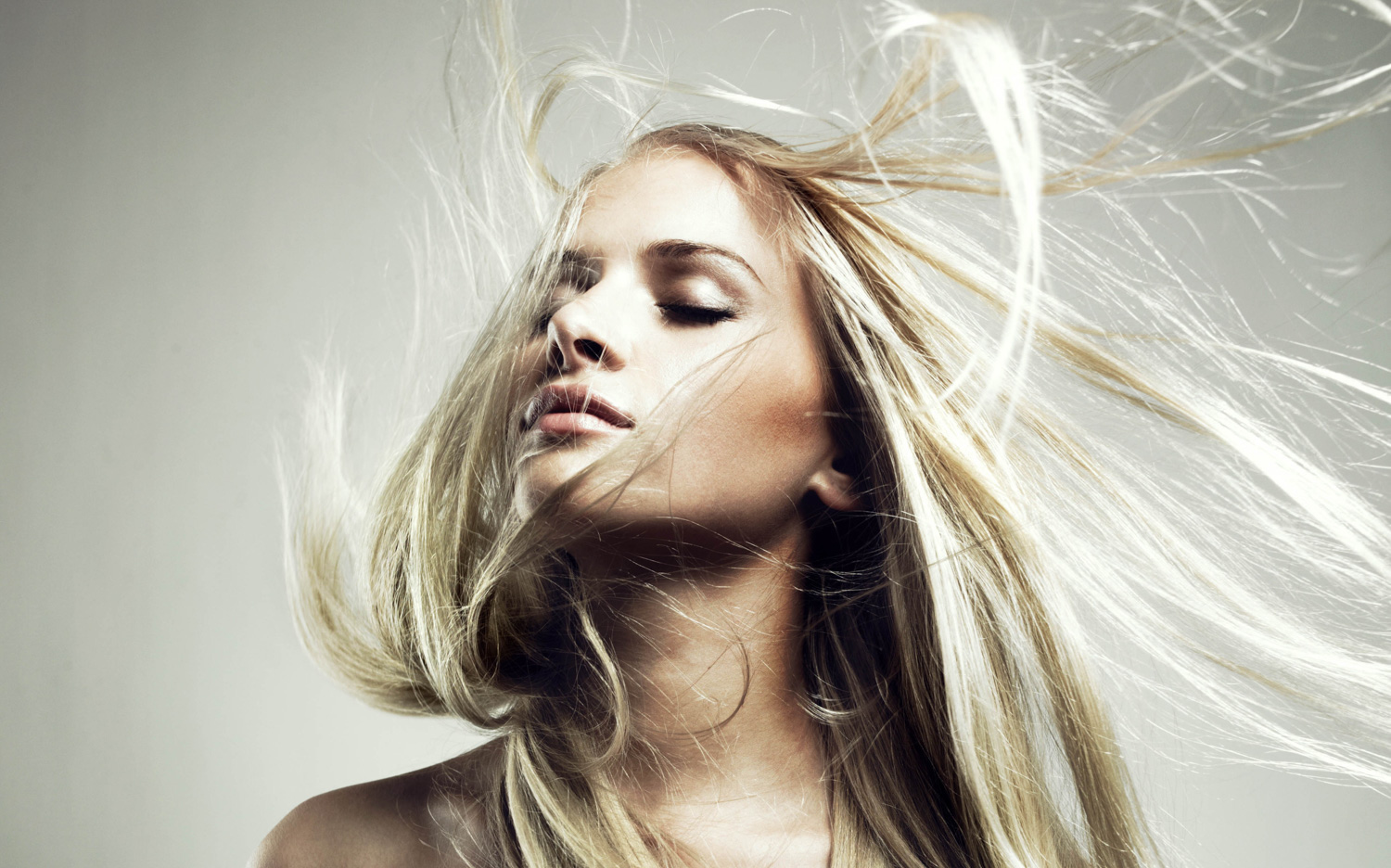 3 segreti di bellezza per capelli più lunghi e folti